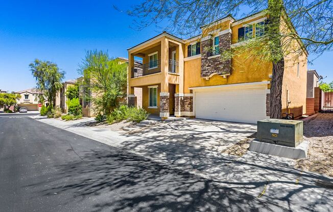 4 Bedroom, 3 Den West Side Home