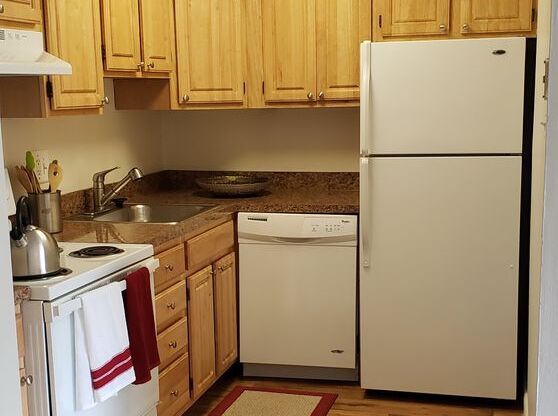 1 bed, 1 bath, 600 sqft, $1,420, Unit 157