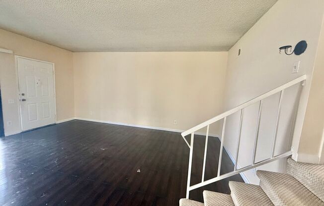 SOUTH SAN JOSE - Warm and Inviting condo in desirable neighborhood