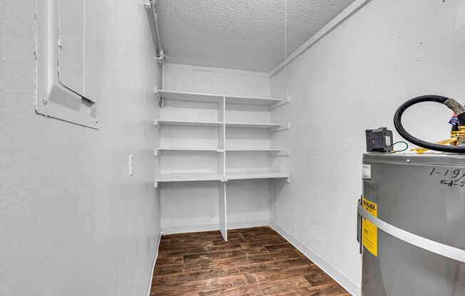 1 bed, 1 bath, 734 sqft, $1,450, Unit 821