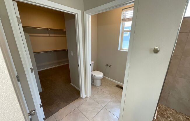 3 beds, 2.5 baths, $2,550