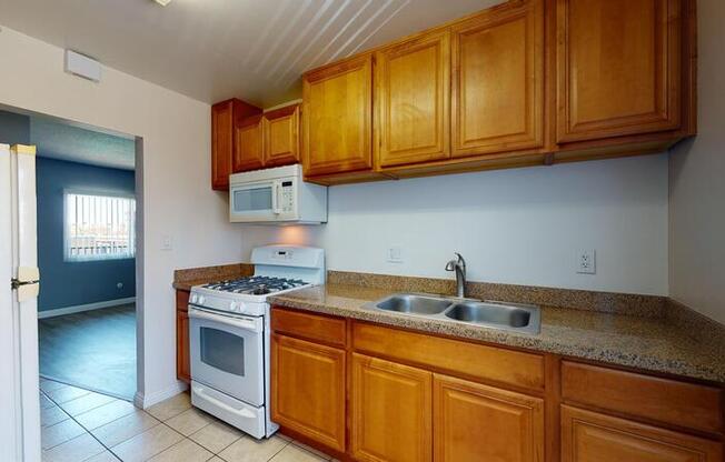 1440 LINCOLN AVE - 14