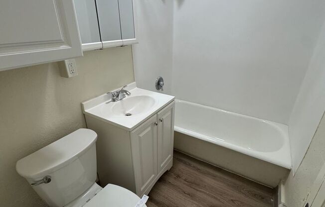 (493) Cascade Apartments - 1 Bedroom / 1 Bathroom