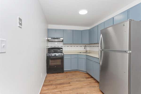 639 E 226 ST