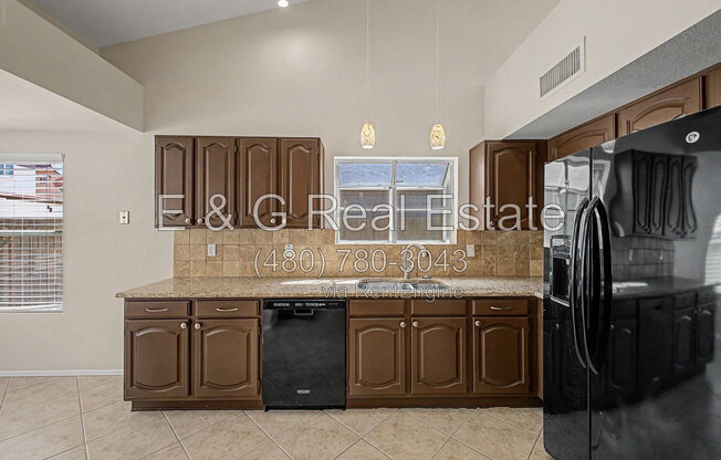 3 beds, 2 baths, 1,930 sqft, $2,750