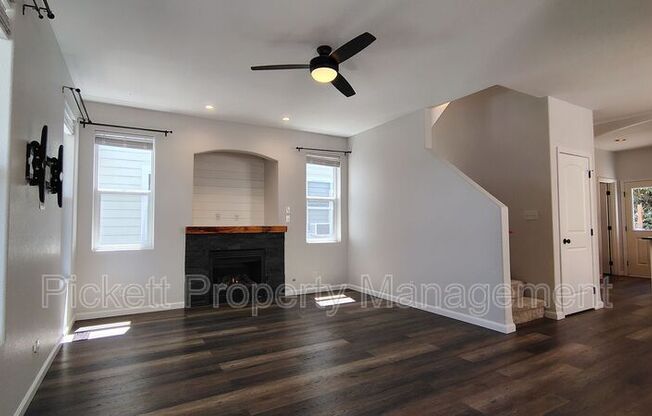 147 N WYCOFF AVE