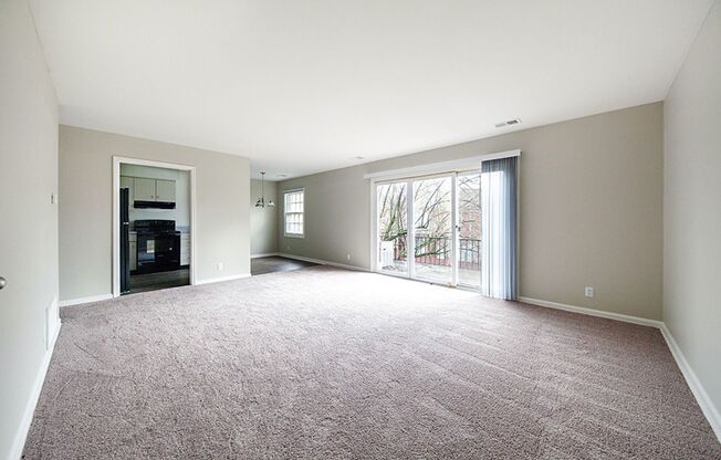 1 bed, 1 bath, 814 sqft, $975, Unit 5724D
