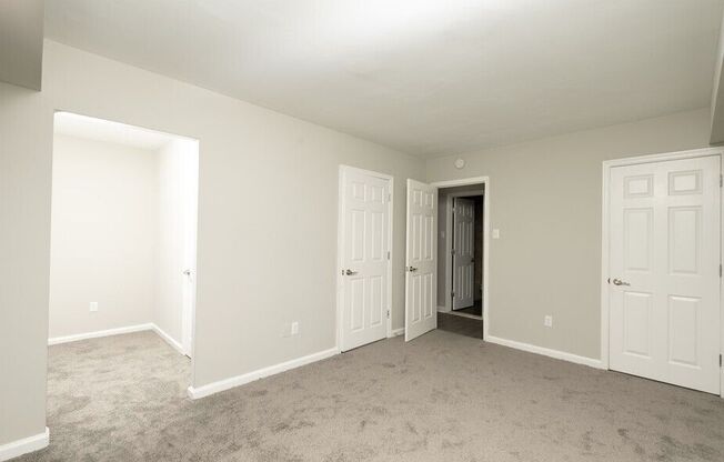 Bedroom-Classic (2BD,2BA 1037SF)