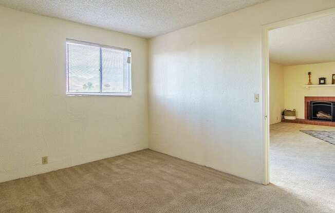 Cottonwood Creek room with carpet flooring. 