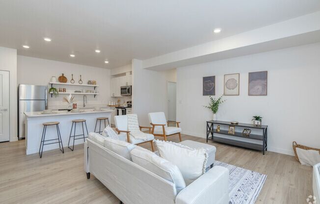 2 beds, 1 bath, 951 sqft, $1,650, Unit C208