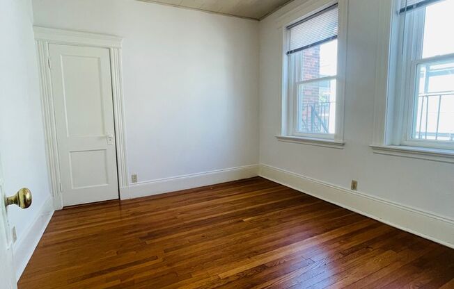 2 beds, 1 bath, 587 sqft, $2,900, Unit 14P-3