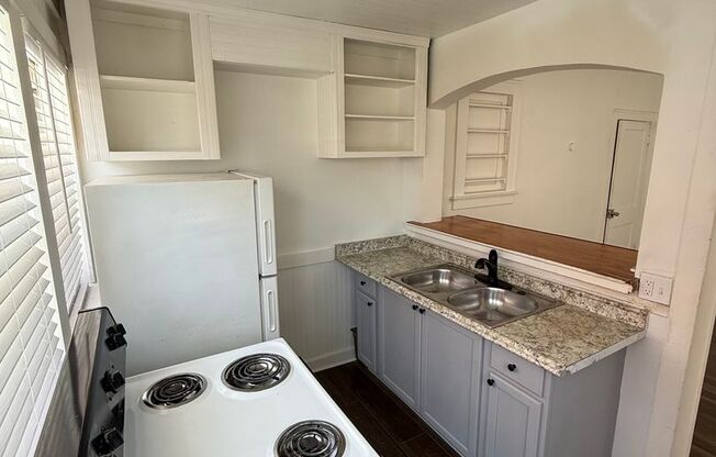 1 bed, 1 bath, $1,150, Unit 1208-1
