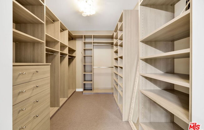 1 bed, 2 baths, 1,410 sqft, $5,000, Unit 6F