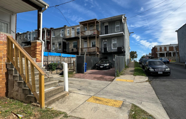 3 beds, 1 bath, $1,600