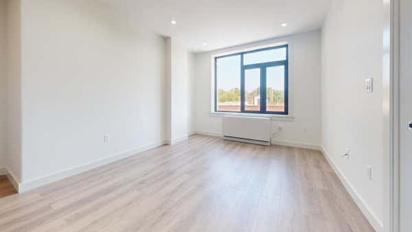 1 bed, 1 bath, 600 sqft, $2,700, Unit 4G