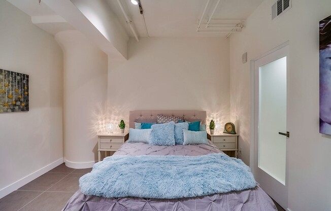 1 bed, 1 bath, 655 sqft, $1,800, Unit M06