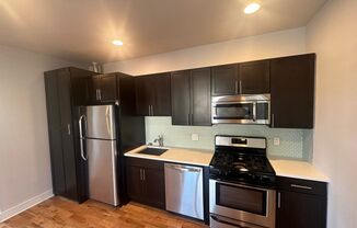 1 bed, 1 bath, 700 sqft, $1,550