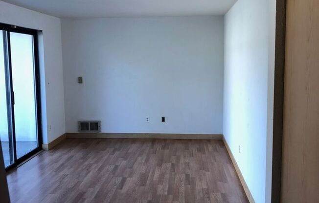 1 bed, 1 bath, 850 sqft, $1,550, Unit 101