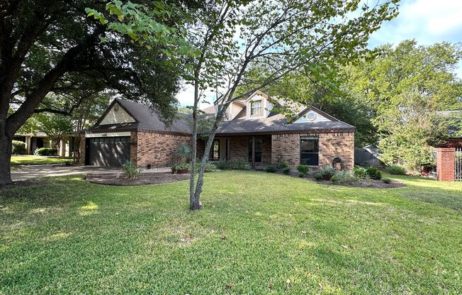 Spacious Single Story 4 Bedrooms, 2 Bathrooms Enclosed Sunroom for rent in South Austin Onion Creek for Rent!