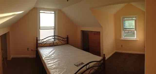 1098 GERALD ST