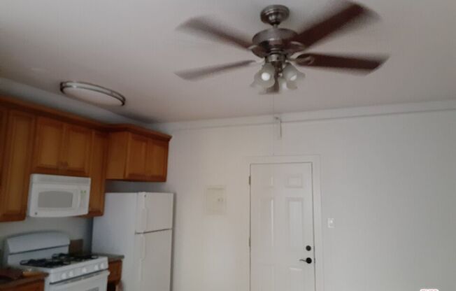 1 bed, 1 bath, 771 sqft, $1,800, Unit 209