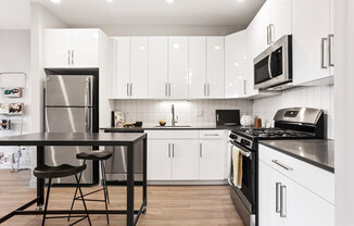 330 S Wells St 1609