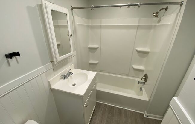 1 bed, 1 bath, 600 sqft, $1,450, Unit D - 14