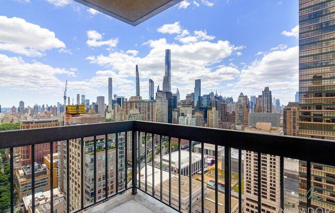 3 beds, 3 baths, $12,500, Unit 26G