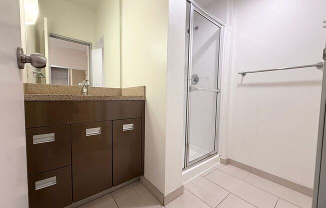3 beds, 2 baths, 950 sqft, $2,395, Unit 314