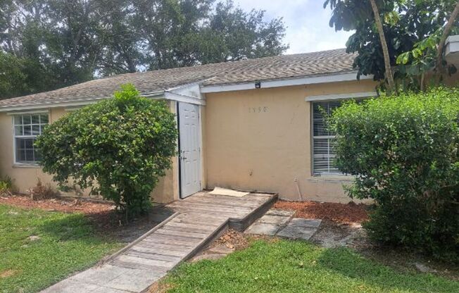 2 beds, 1 bath, $1,500