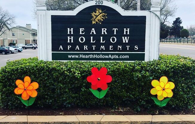 apartment property sign for Hearth Hollow Apartments