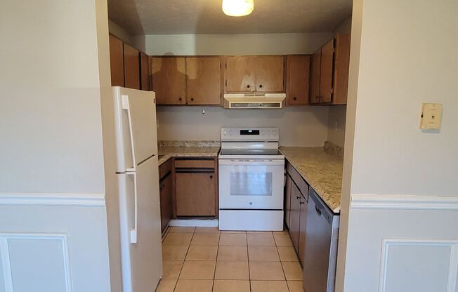 2 beds, 1 bath, $1,195, Unit 13