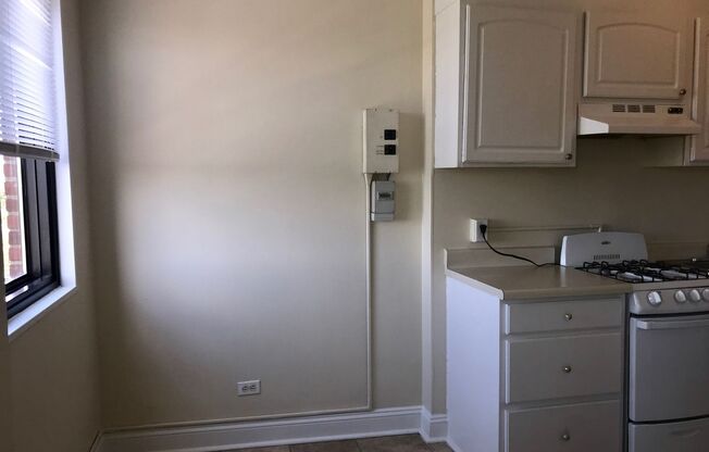 1 bed, 1 bath, $995, Unit 1104