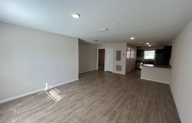 2 beds, 2 baths, $1,275