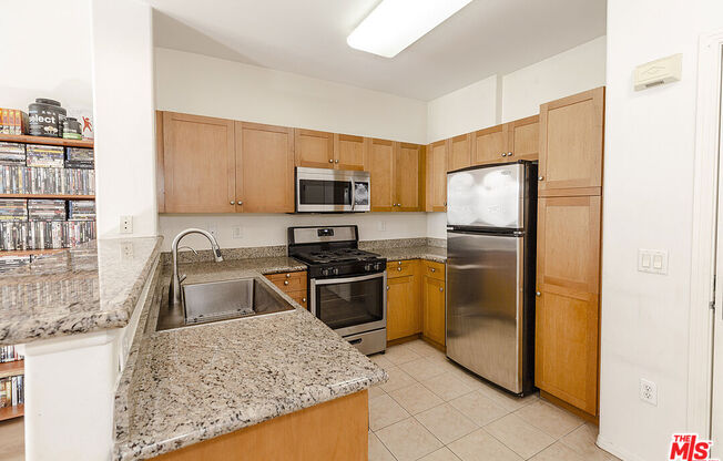 1 bed, 1 bath, 735 sqft, $2,450, Unit 239