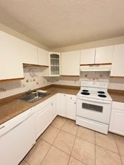 2 beds, 2 baths, 1,206 sqft, $2,800, Unit 223