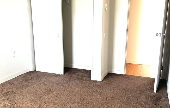 844 BG HANDEL APTS