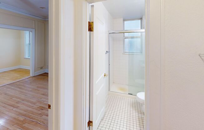 Studio, 1 bath, 310 sqft, $1,050, Unit 408