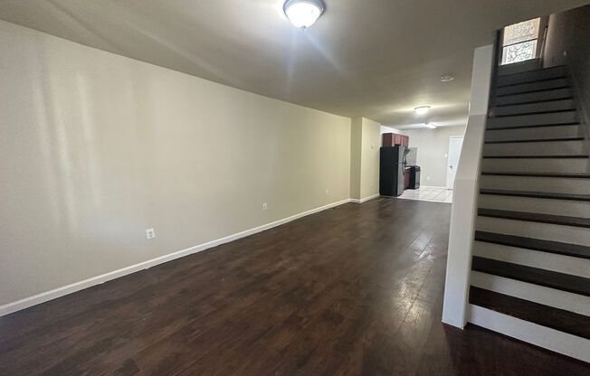 3 beds, 1 bath, $1,220