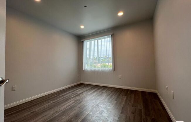 3 beds, 2.5 baths, 1,800 sqft, $3,950, Unit 3