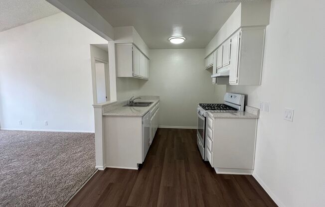 La Habra Manor