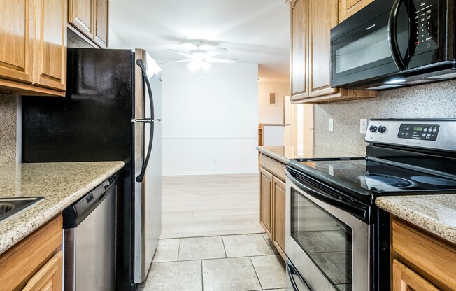 2 beds, 2 baths, $2,945, Unit 2