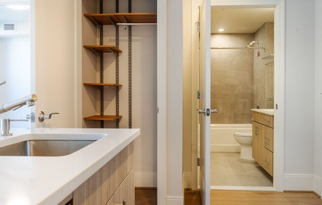 1 bed, 1 bath, $5,000, Unit 504