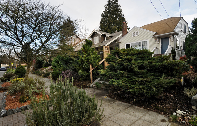 Beautiful Craftsman Home in Desired Neighborhood (Sunset)