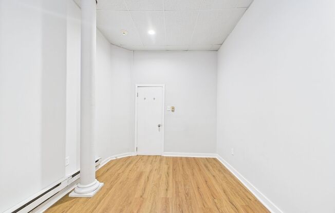 2 beds, 1 bath, $1,475, Unit 101