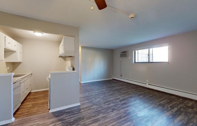 2 beds, 1 bath, 850 sqft, $925, Unit Unit 3