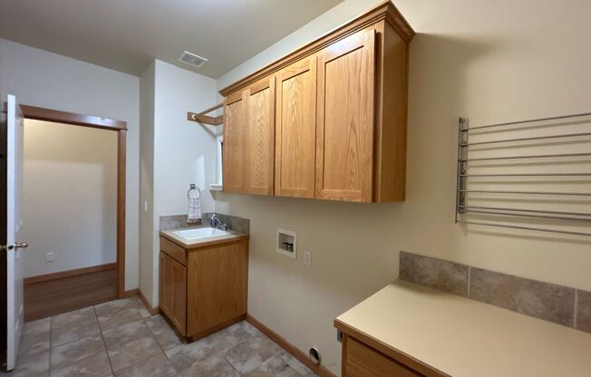 3 beds, 2 baths, $2,695