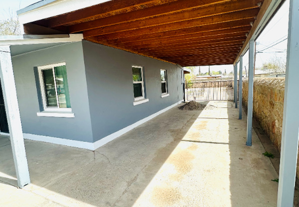 550 FRESNO DR