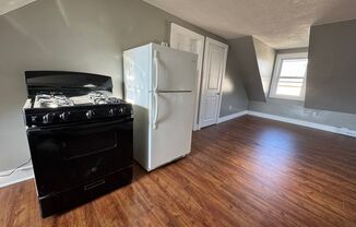 1 bed, 1 bath, $1,600