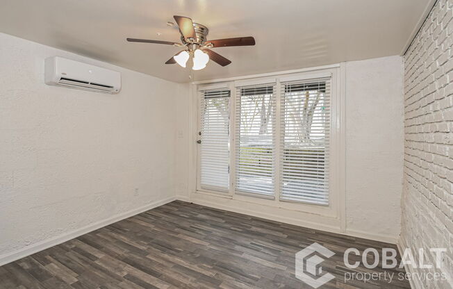 1992 WOODLAND HLS AVE NW